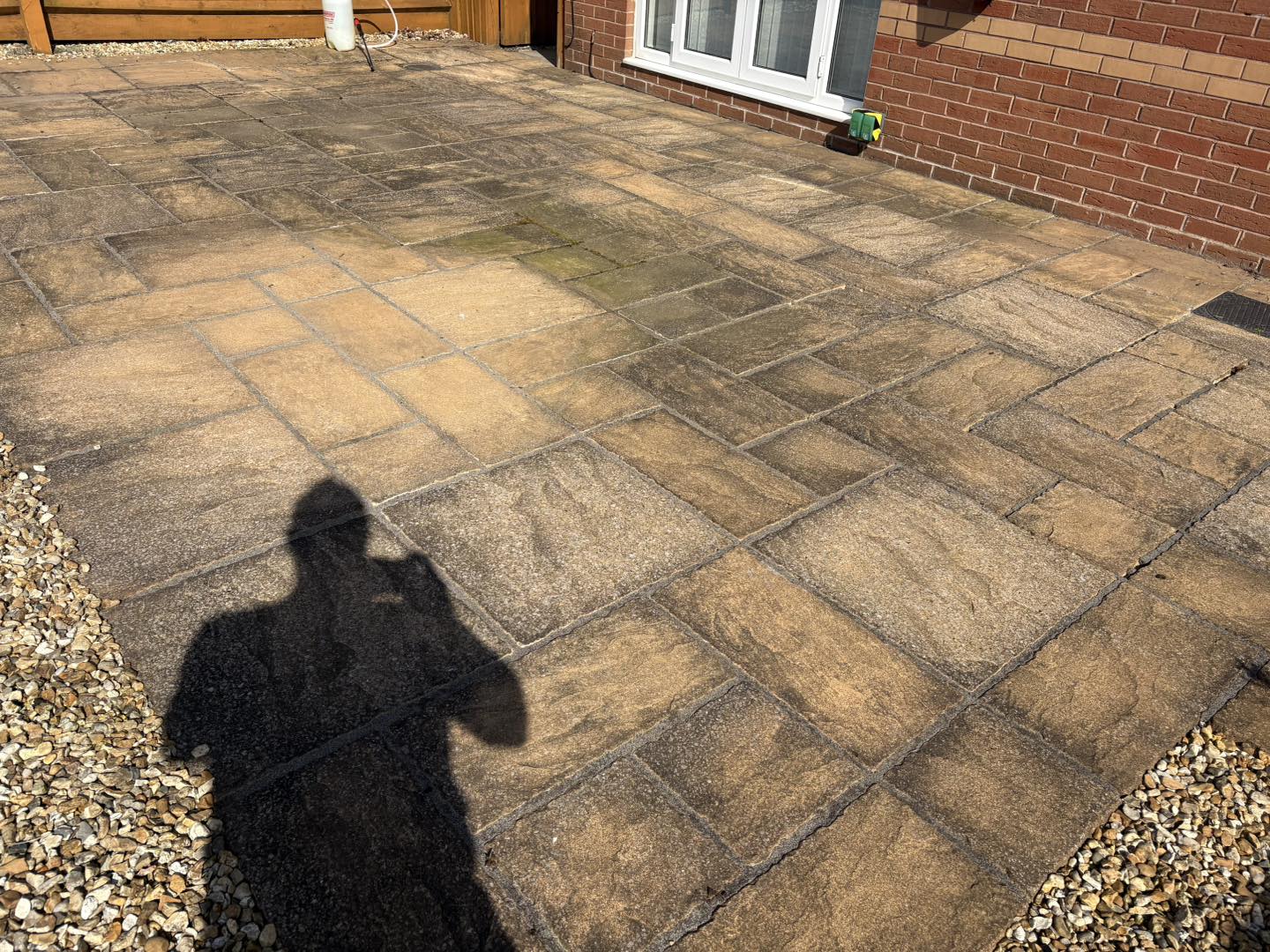 dirty-patios-chem-wash-cleaning-old-resin-pointining-liquid-cement-rogerstone